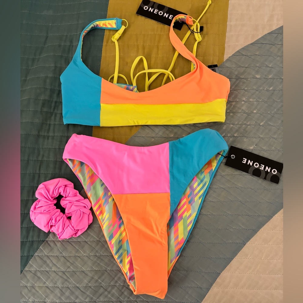 Oneone swimwear bikini set size S top and XS bottom